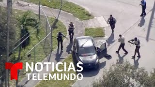 Persecución policial en las calles de Miami  Noticias Telemundo [upl. by Enawtna744]