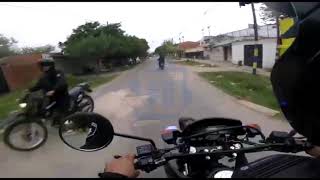 🚨 Impresionante persecución de la policía de Rosario a dos motochorros [upl. by Meredeth]